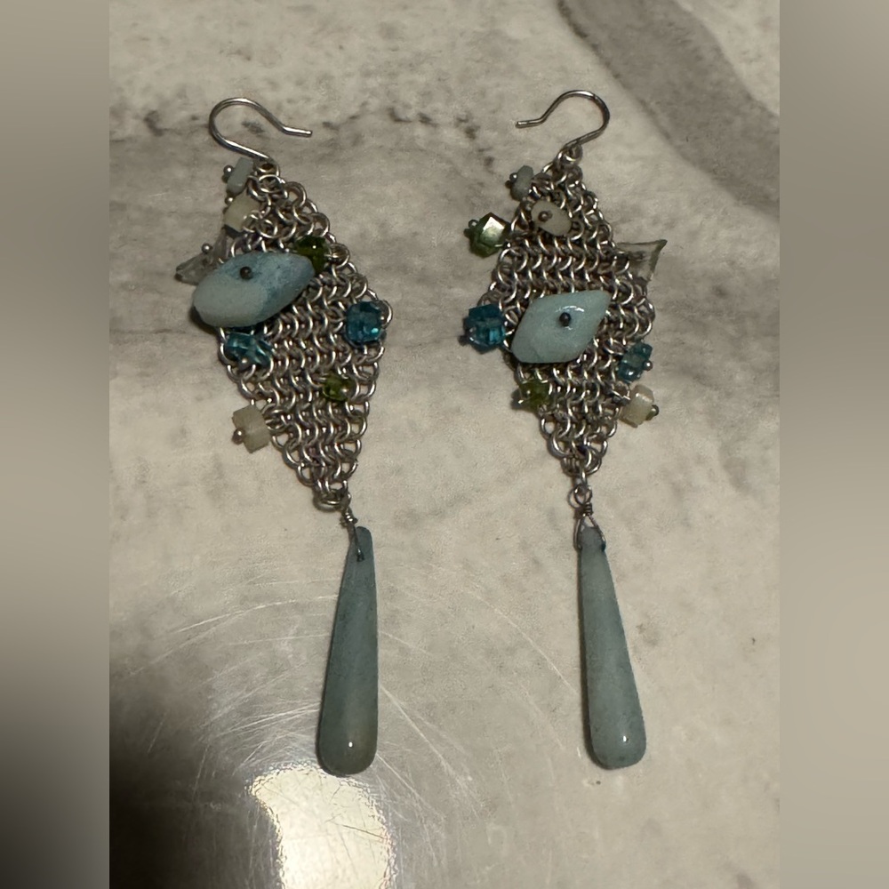 Liz Palacios Silver Tone Mesh And Colored Gems Swarovski
Chandelier Earrings - Picture 4 of 10